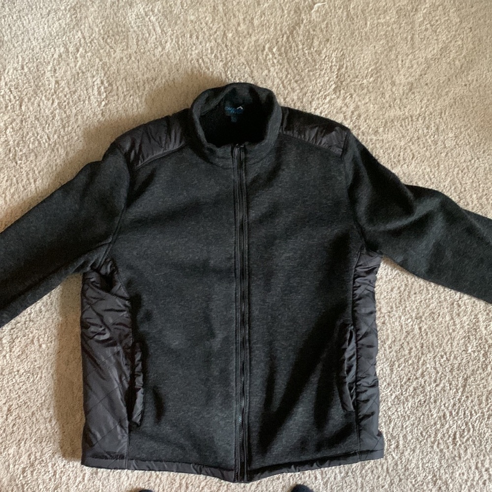 Used - Picture 2 of 3